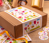 1 duży miód i 2 miodki w pudełku na Dzień Babci i Dziadka