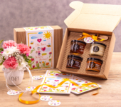 4 miodki w pudełku na Dzień Babci i Dziadka