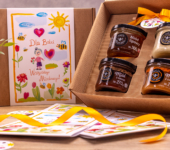 4 miodki w pudełku na Dzień Babci i Dziadka