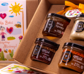 4 miodki w pudełku na Dzień Babci i Dziadka