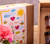 4 miodki w pudełku na Dzień Babci i Dziadka