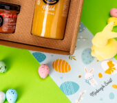 1 duży miód i 2 miodki w pudełku na Wielkanoc