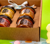 4 miodki w pudełku na Wielkanoc