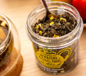 Herbata zielona Gunpowder z mango – Herbatki Królowej Matki